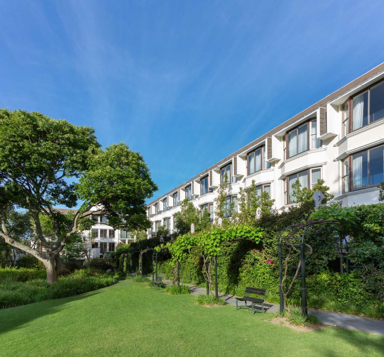 ไวน์ยาร์ด โฮเต็ล Hotel เคปทาวน์ ภายนอก รูปภาพ